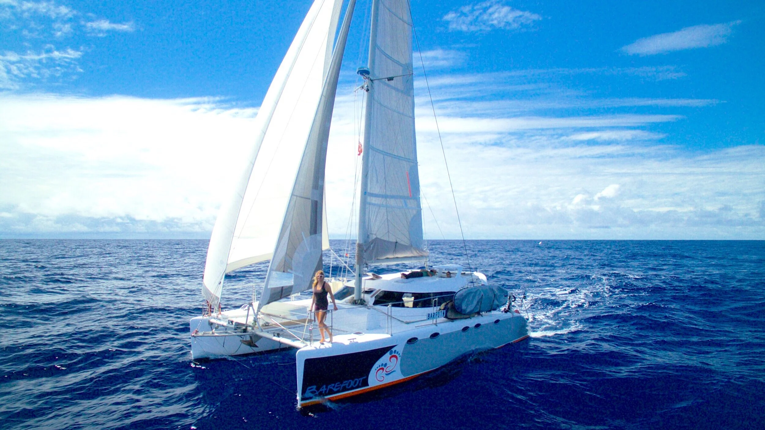 BAREFOOT+Sailing+02.jpg
