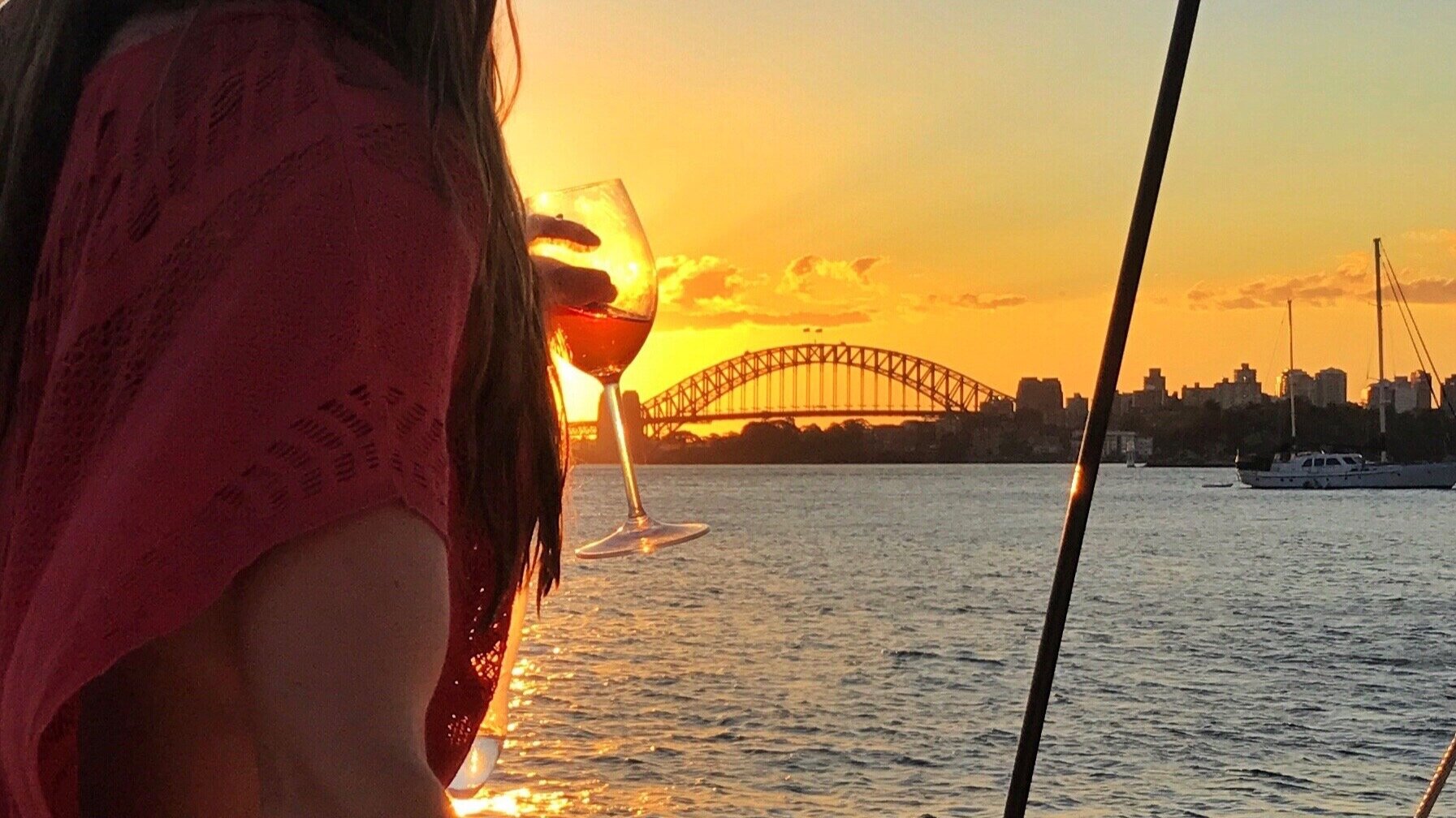 BAREFOOT+Sunset+Glass+of+wine.jpg