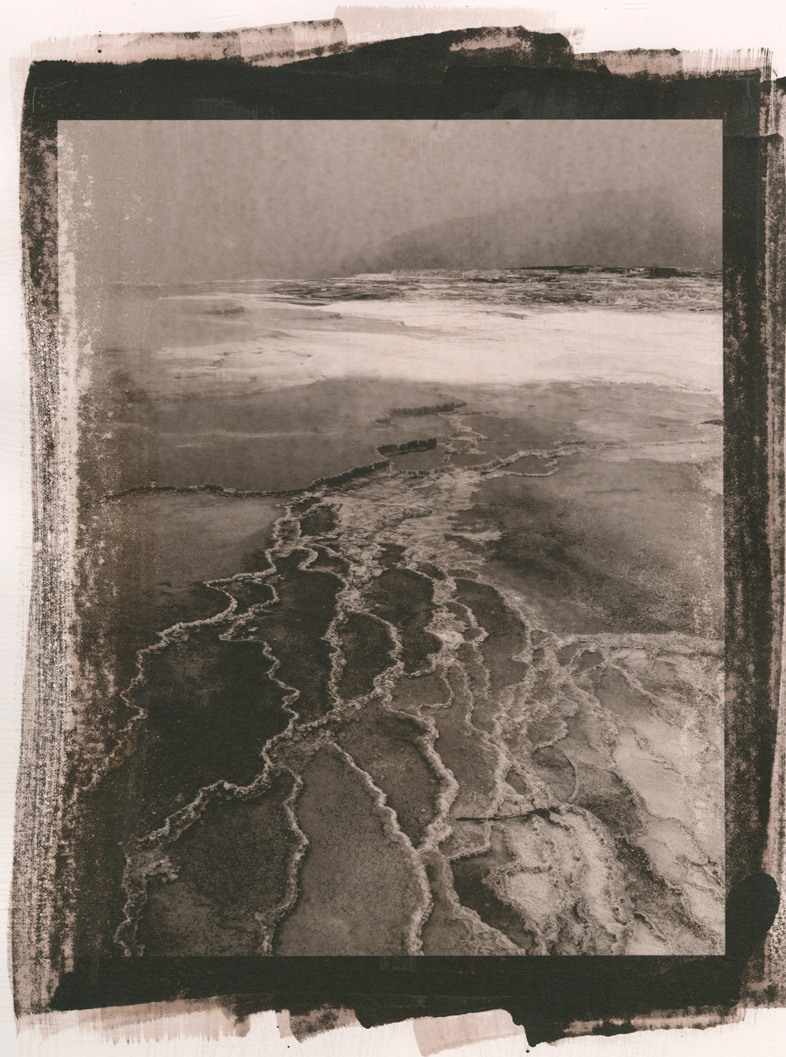 The blotches on either side of the image are due to uneven drying.