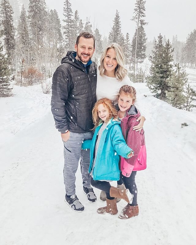 ✨ H A P P Y  N E W  Y E A R ✨ 
Looking forward to 2020 with these three! ⠀⠀⠀⠀⠀⠀⠀⠀⠀
#family #familytime #2020 #happynewyear #keystone #familyvacation #snowday