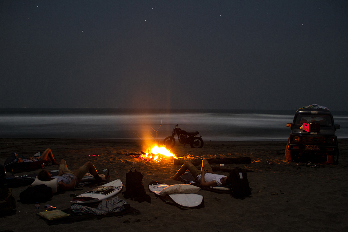 Sleeping under the stars // Board bags doubled as sleeping bags!