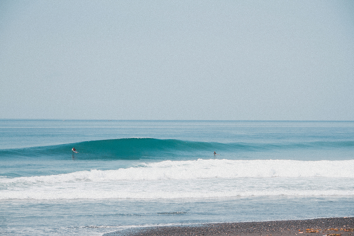 Seek and you shall find // Scoring some fun waves with just you and your mates... Nothing better!