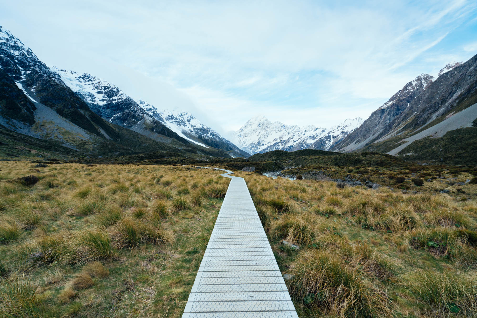 Exploring the Hooker Valley at the Aoraki / Mount Cook National Park in New Zealand. I love spending time in nature to dream about where I am heading. Always looking forward.