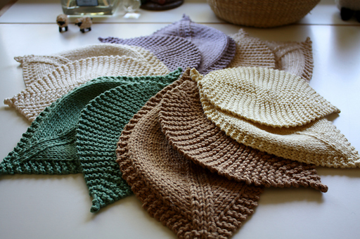Leafy Washcloth/Coaster - Advanced Beginner