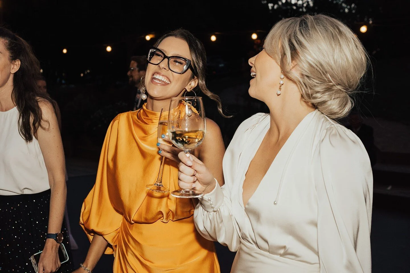 Cheers to the long weekendπ₯π«
π· @georgiaverrells
*
*
*
#theburroweventspace #daylesfordmacedonwedding #bohemianwedding #trianglearbour #arbour #groom #bride #brideandgroom #festoonlights #festivalwedding #hipsterwedding #daylesfordwedding #weddin