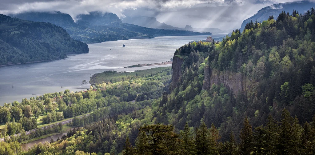 Hood River Moving to the Columbia River Gorge