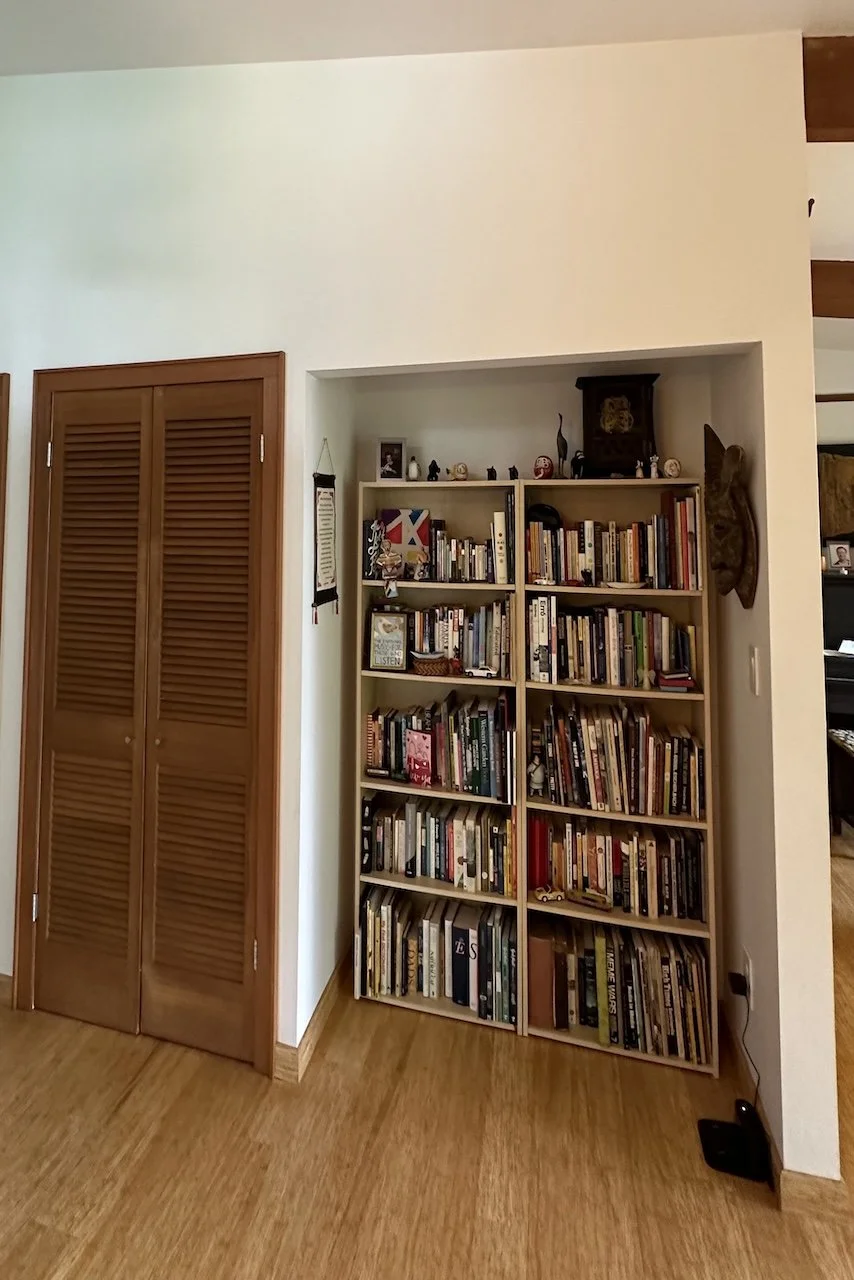 wet bar before.jpeg