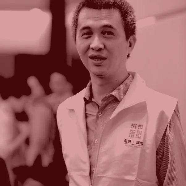 Chinese-and-American-Staff.jpg