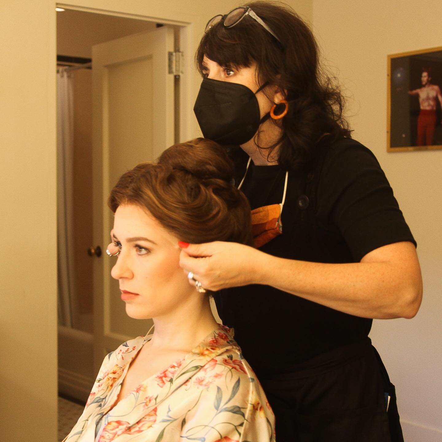 Me doing makeup and wig application at @sfopera for La Traviata with @elisasunshinesoprano as Annina.
#sfopera