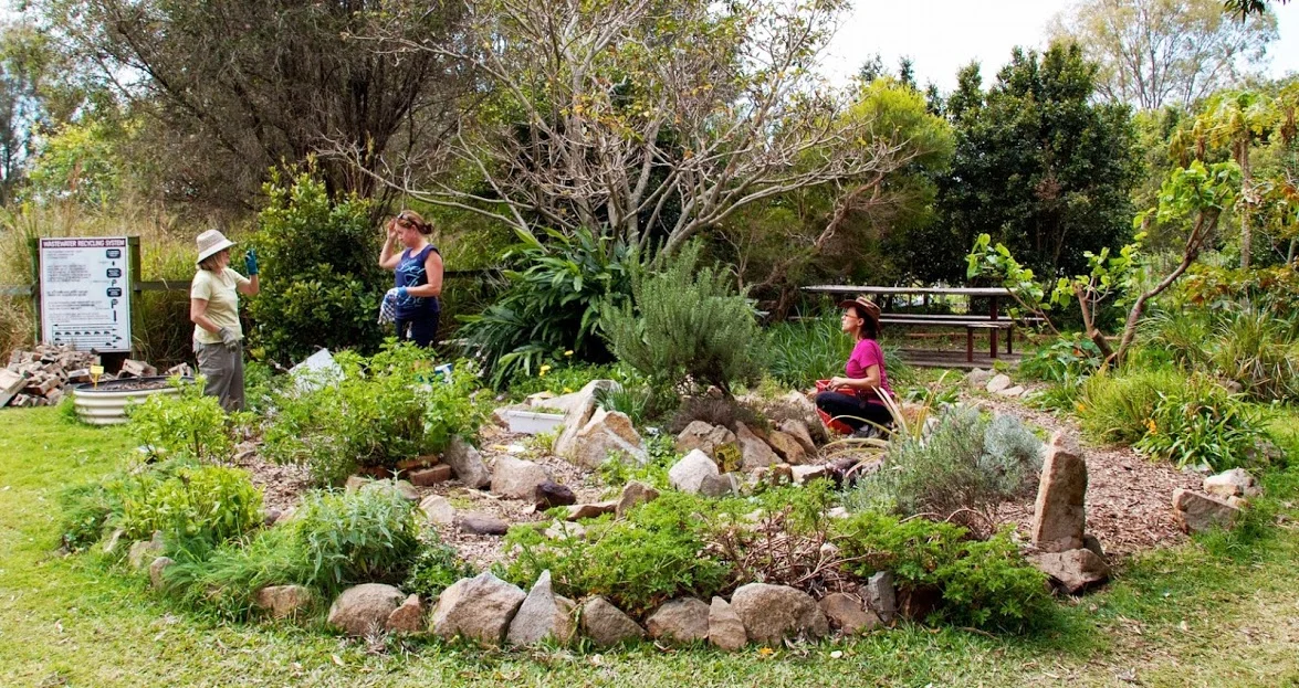 HerbSpiralWeeding - Copie.jpg