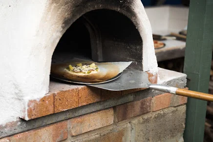 Cooking Pizza in the Cob Oven for 10-17 yo