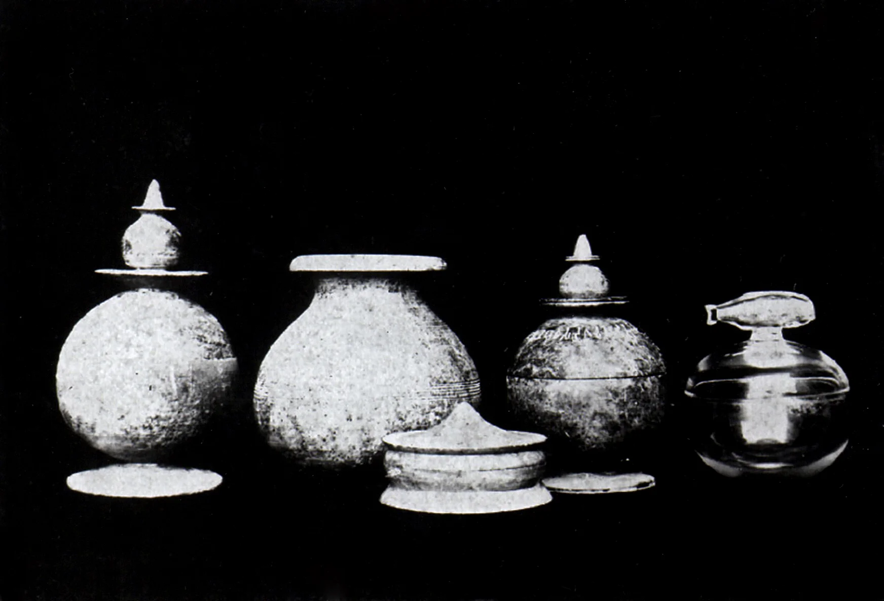 The reliquary urns