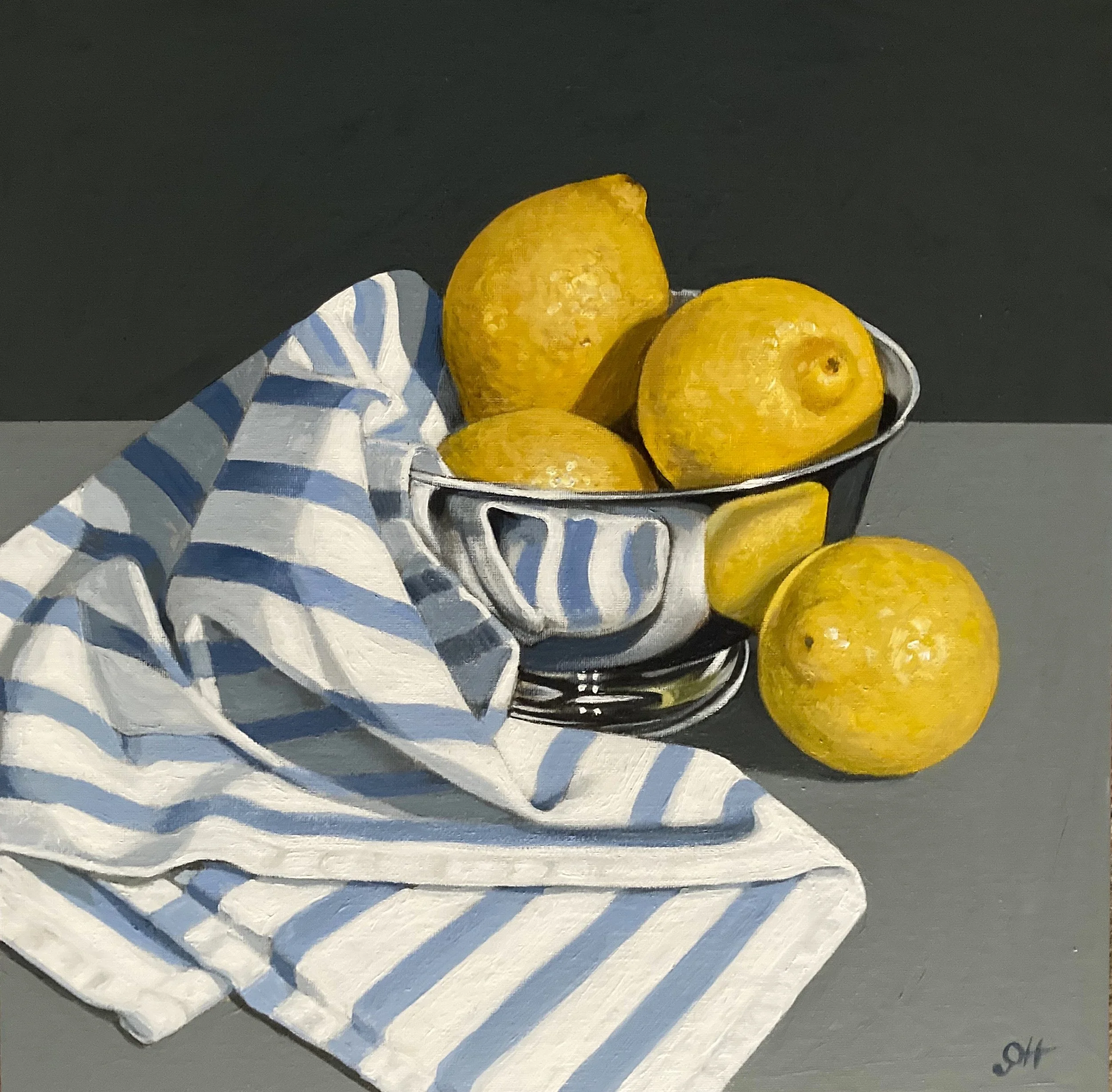 SILVER BOWL WITH LEMONS