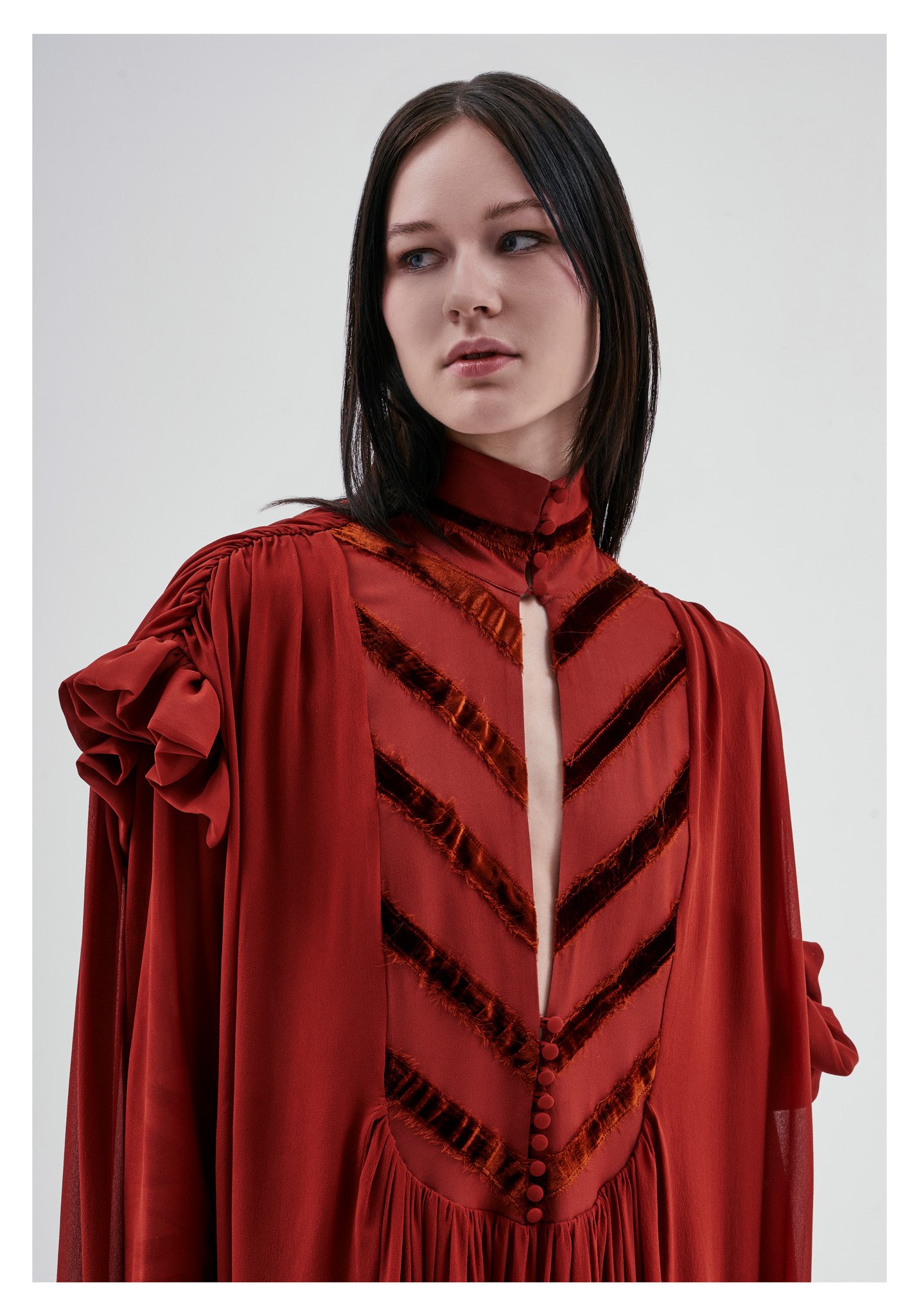 fw 23 — KHOSROV