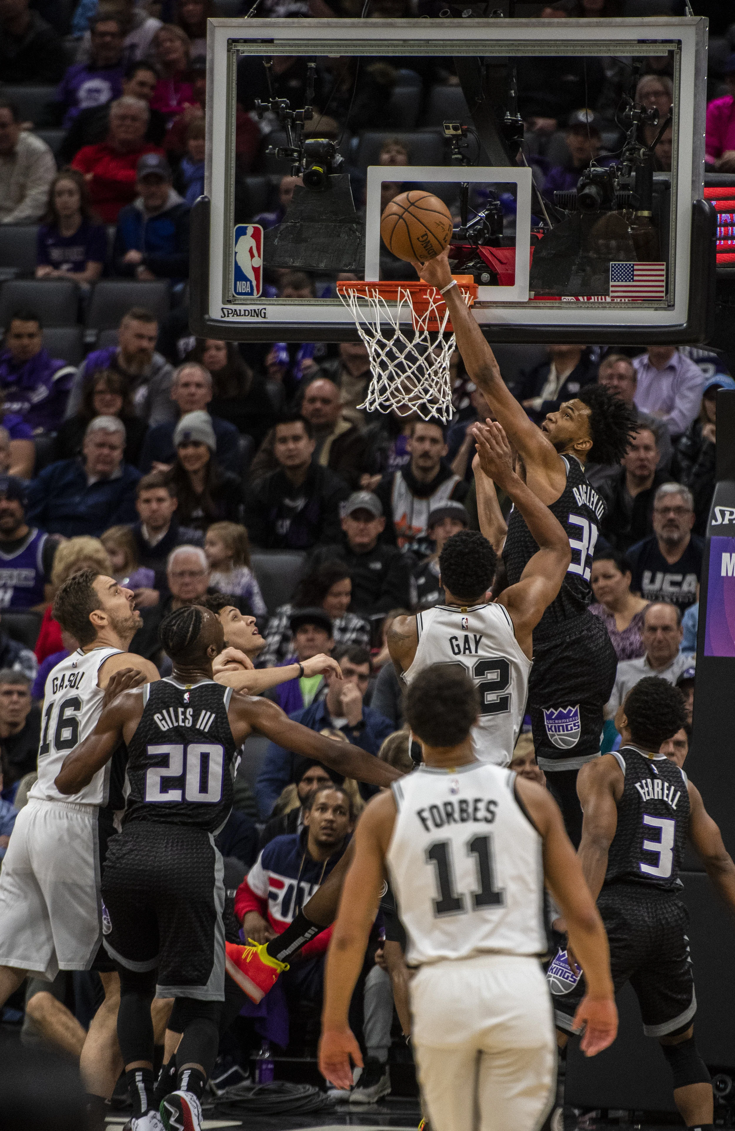 The Kings went 50-of-90 from the field (.556) and are 10-4 this season when they shoot above .500 percent. San Antonio knocked in 42 shots on 98 tries (.429) as Sacramento is 23-6 in games when outshooting their opponent.