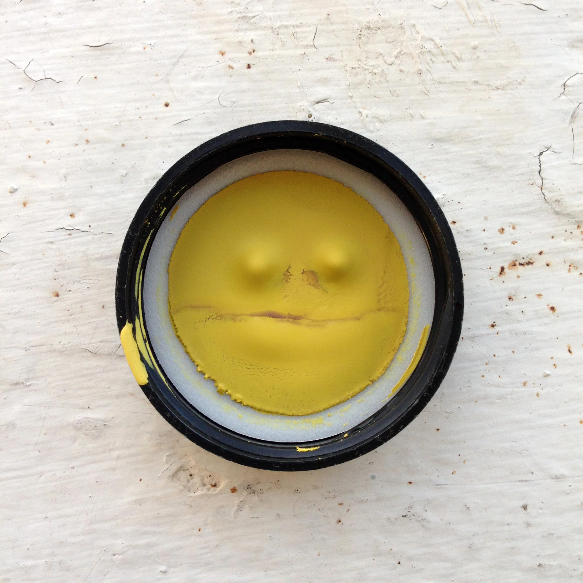 DRESS label INTO COLOUR SS16 gallery: Yellow Paint Smiley