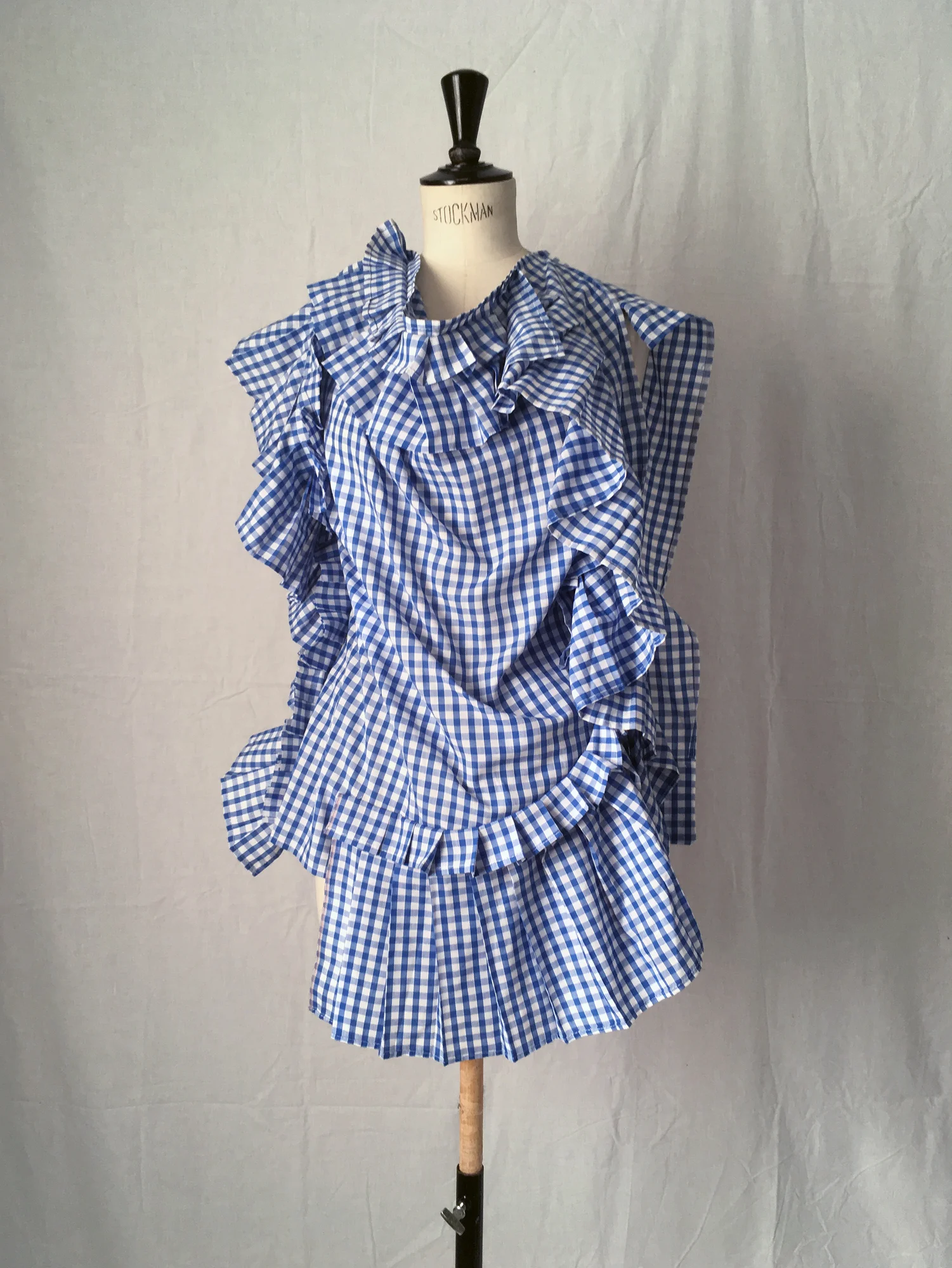 DRESS LTD BROKEN PILLOW Deconstructed over-scaled and frilled pillow case top #dressltd