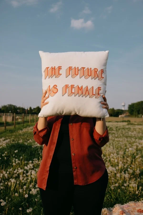 Hot flushes or Hot flashes- what alternatives are there to HRT?