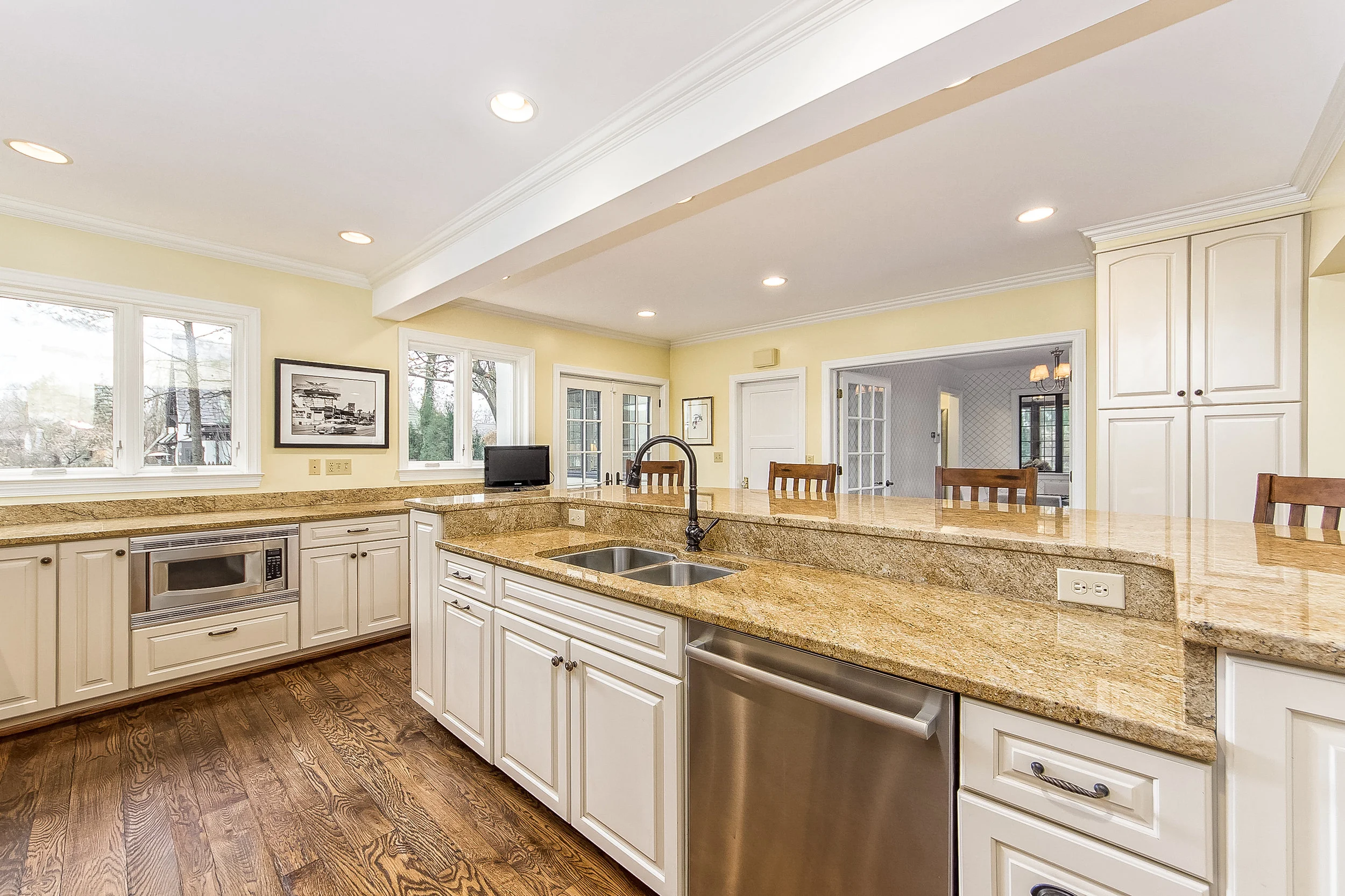 C - 320 Westland [INT] (49).jpg