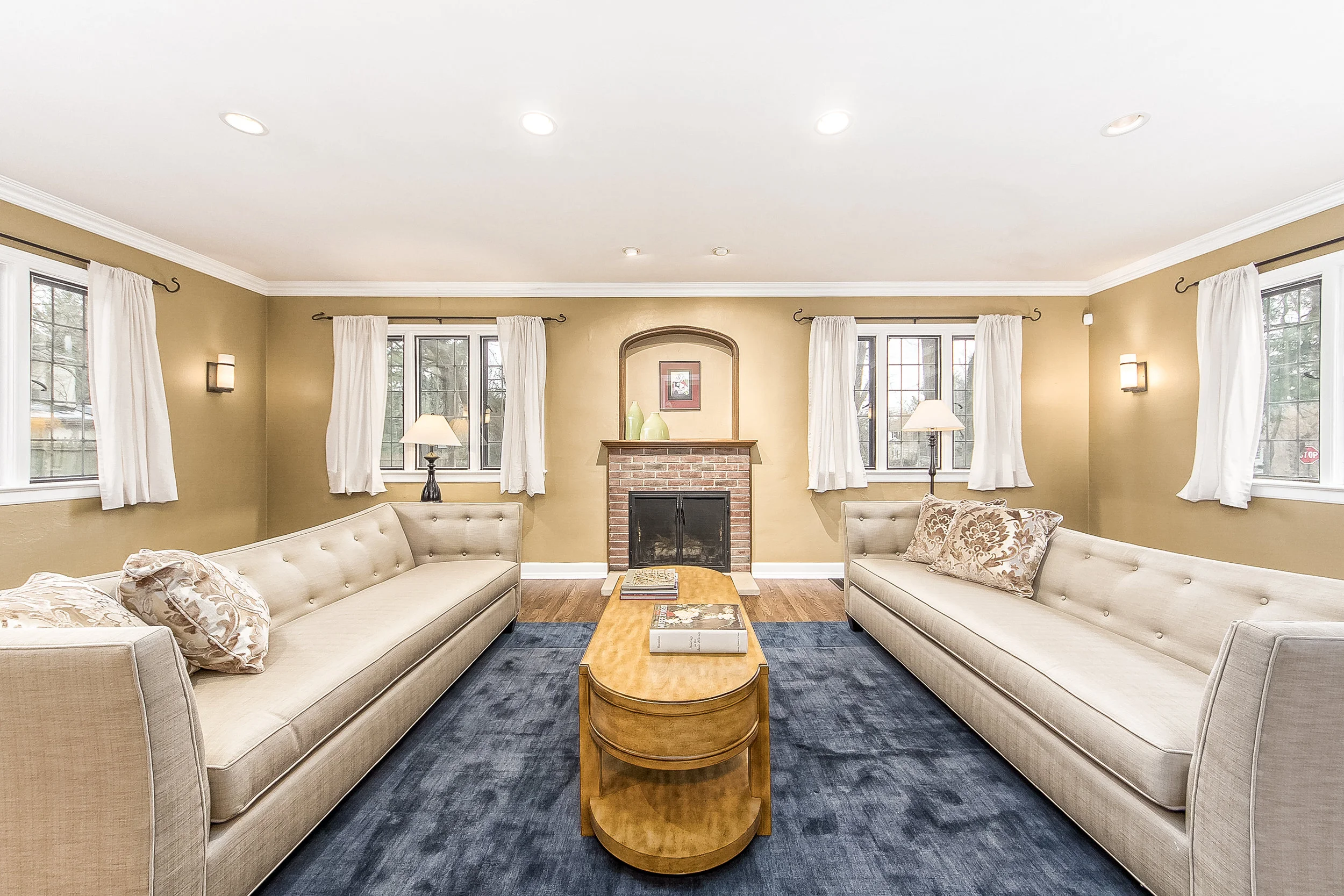 C - 320 Westland [INT] (11).jpg