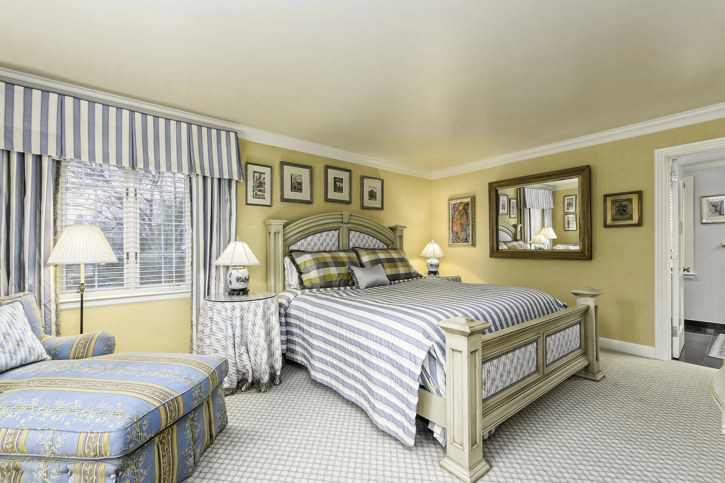 M 112 Ashbourne160.jpg