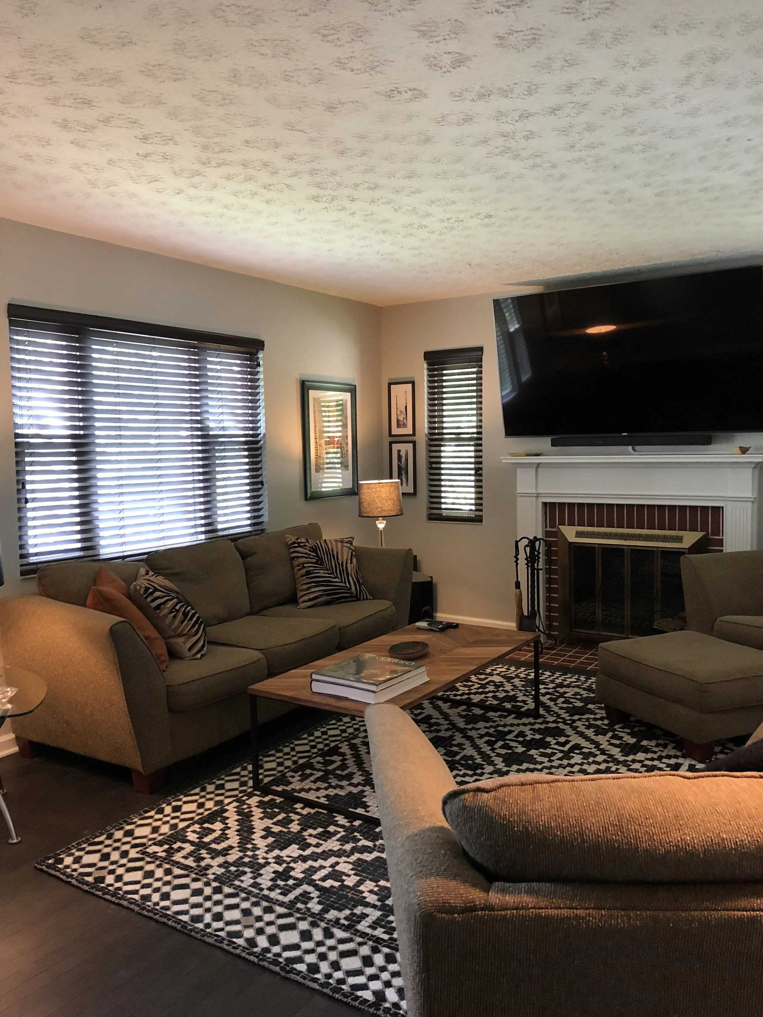 Living room back.JPG
