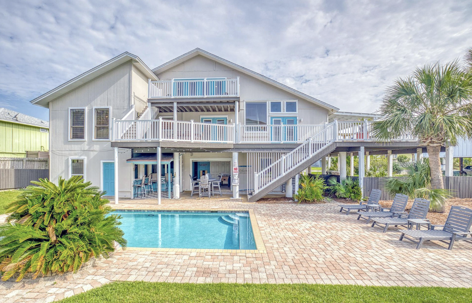 A Romantic Dog-Friendly Beach Wedding in Pensacola Beach | Alisha &amp; JT