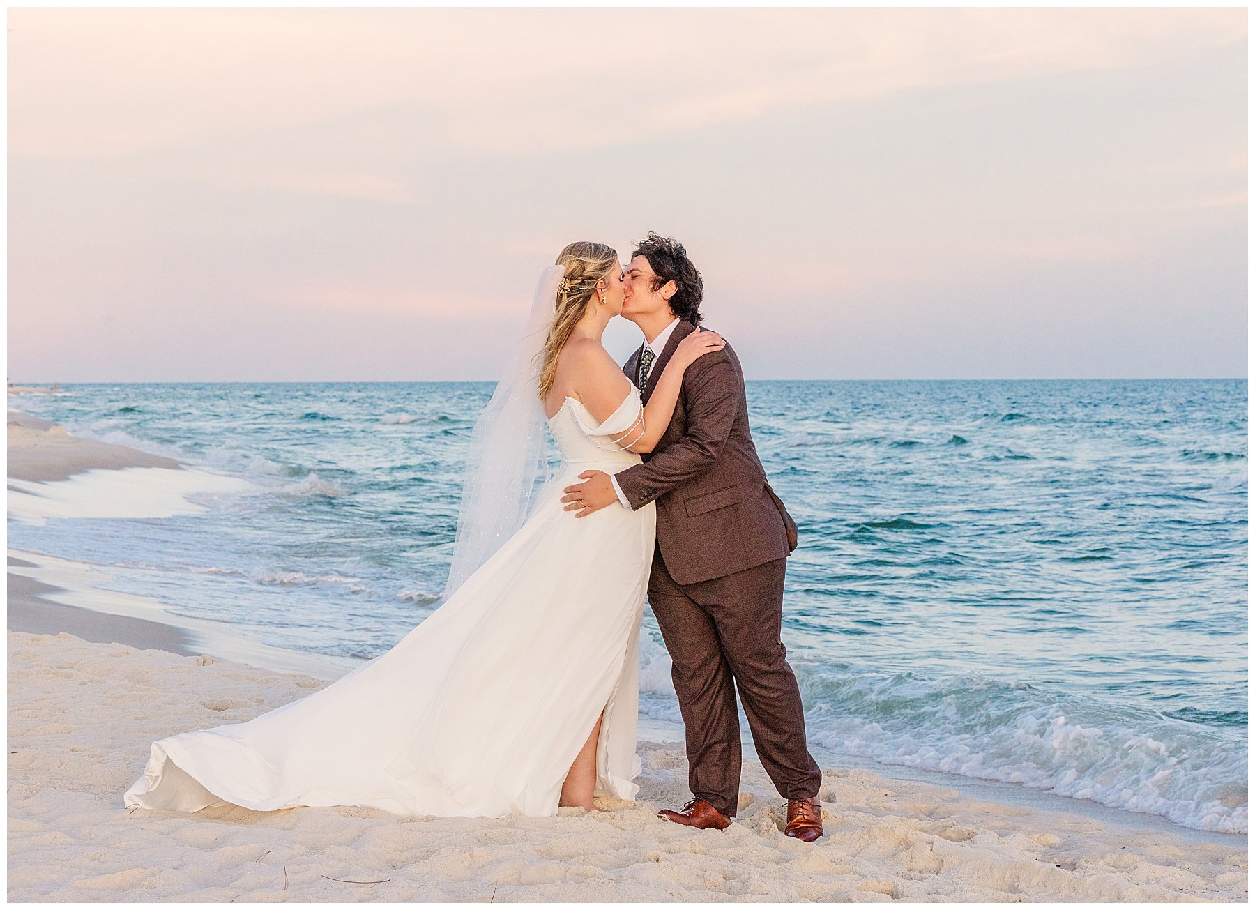 Anne &amp; Travis's Fort Morgan Real Wedding: Beachfront Ceremony &amp; Reception at 480 Brant Lane