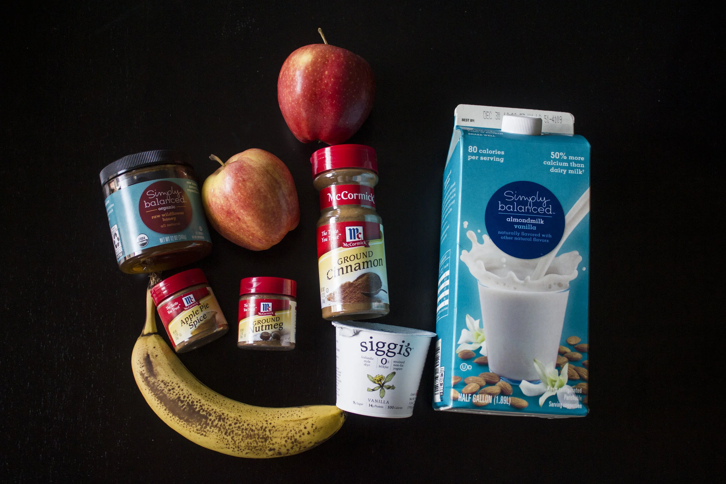 Fall Into Smoothie Heaven: Apple Pie Smoothie