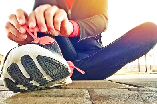 One Size Runner Tieing shoe.jpg