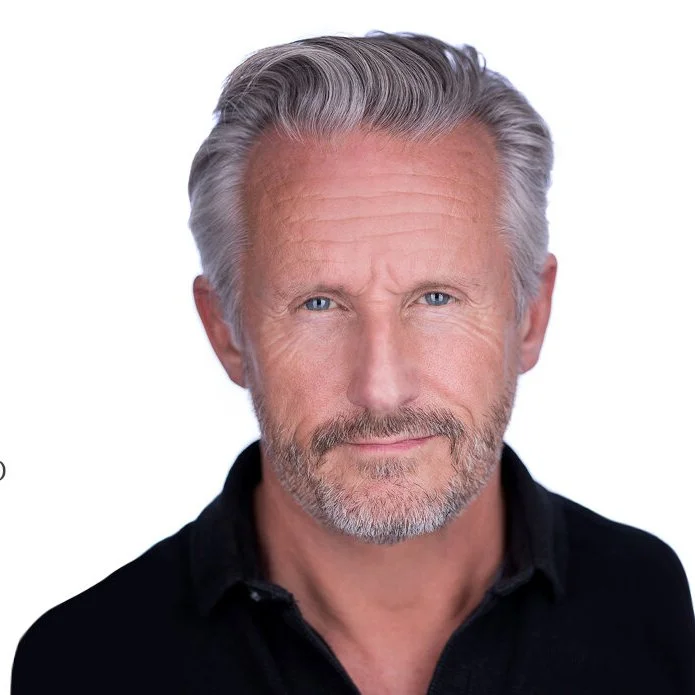 linkedinheadshotlondon.jpg