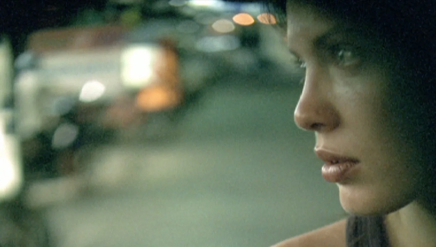 JULIETTE HAS A GUN "street"