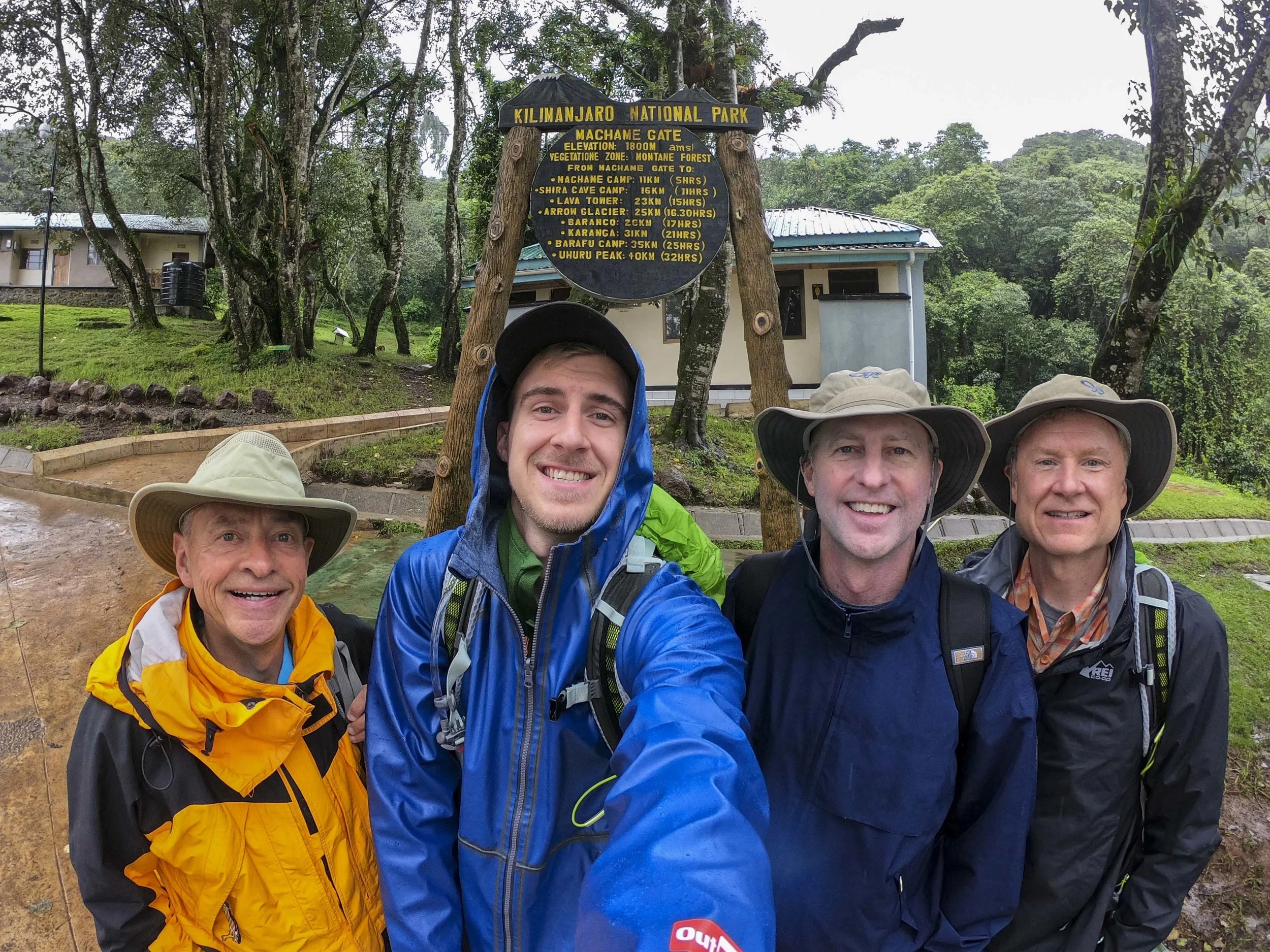 Kili2-190626-1.jpg