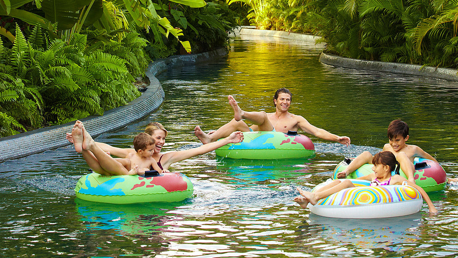 Lazy River Family Pool.jpg