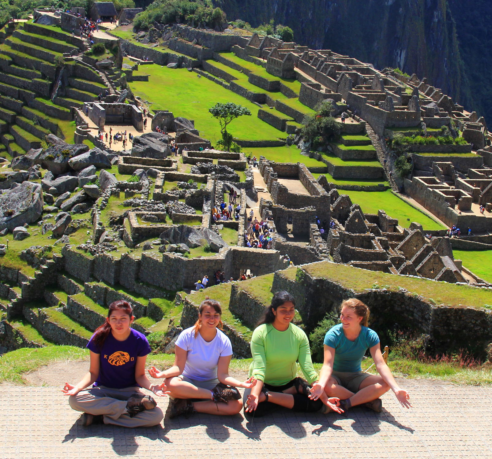 Machu Picchu Group of friends.JPG