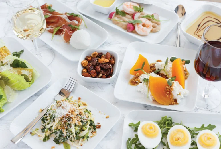 All-inclusive Mexico, delicious airline food, and a must-have for the stylish traveler