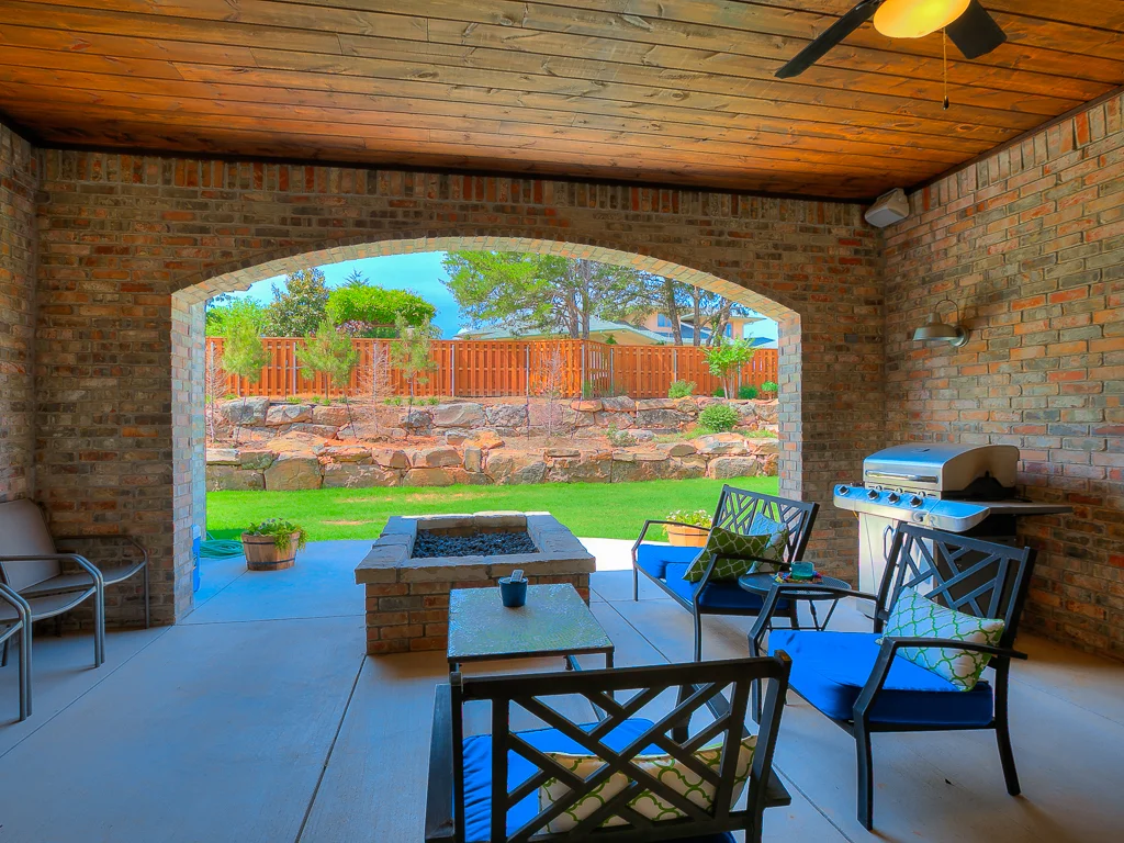 2317 Old Creek Rd-1.jpg