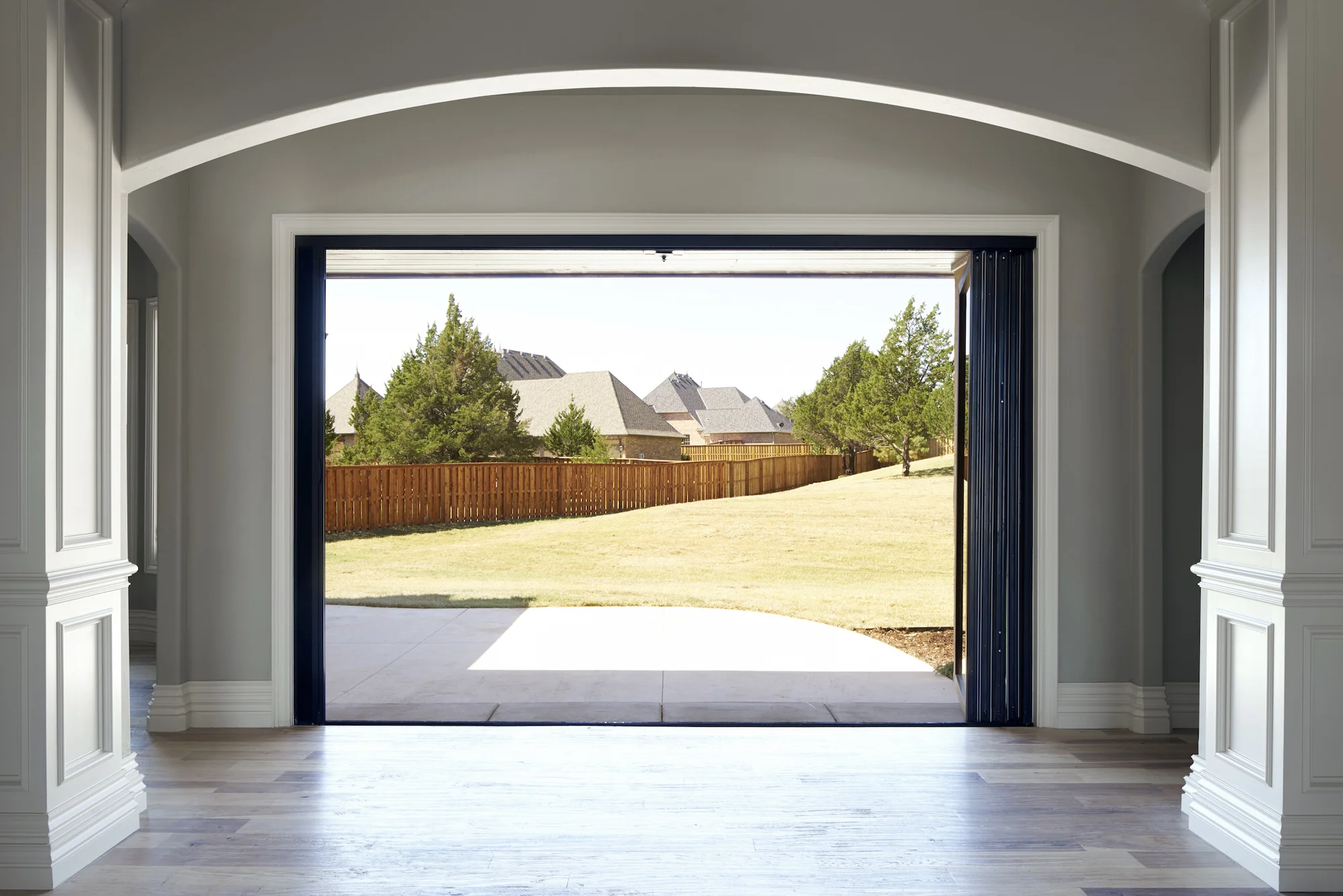 4601LakeFront_SlidingGlassDoors.jpg