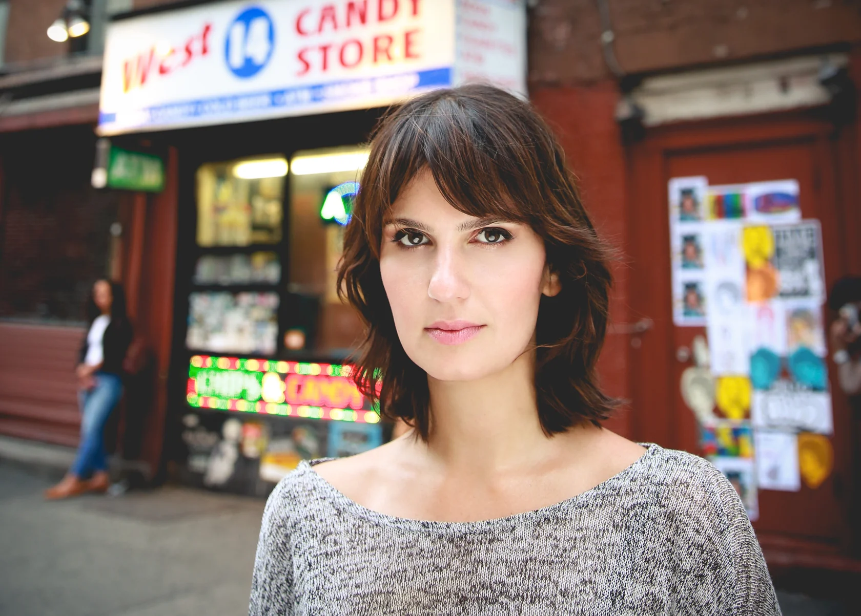 2016_8_25_Headshots_Risa_Sarachan-817-Edit.jpg
