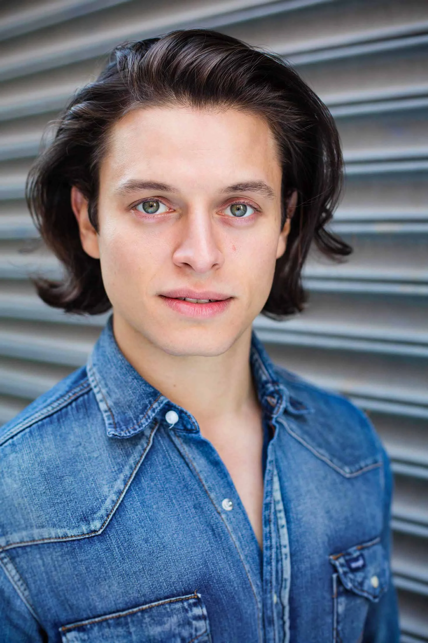 2018_11_8_Headshots_Jonas_Barranca-514-Edit-Edit copy.jpg