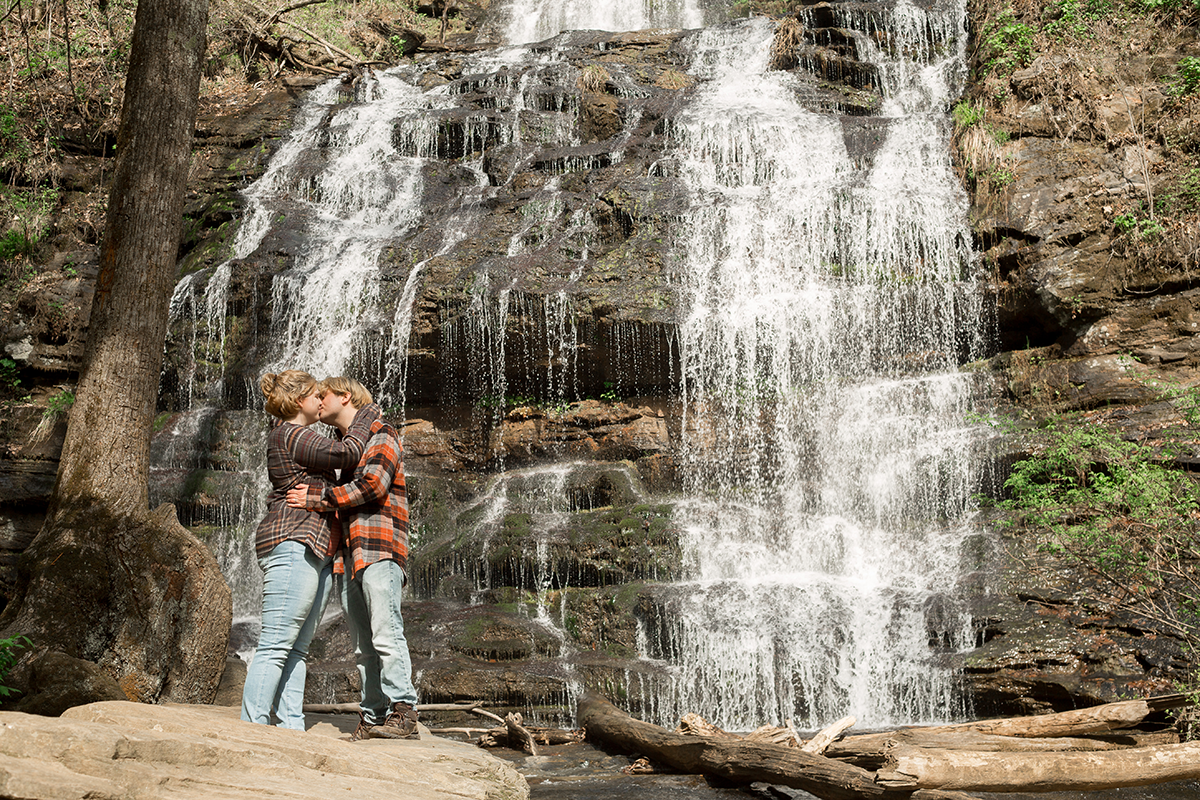 Station Cove Falls Engagement Photos | Christine Scott Photography