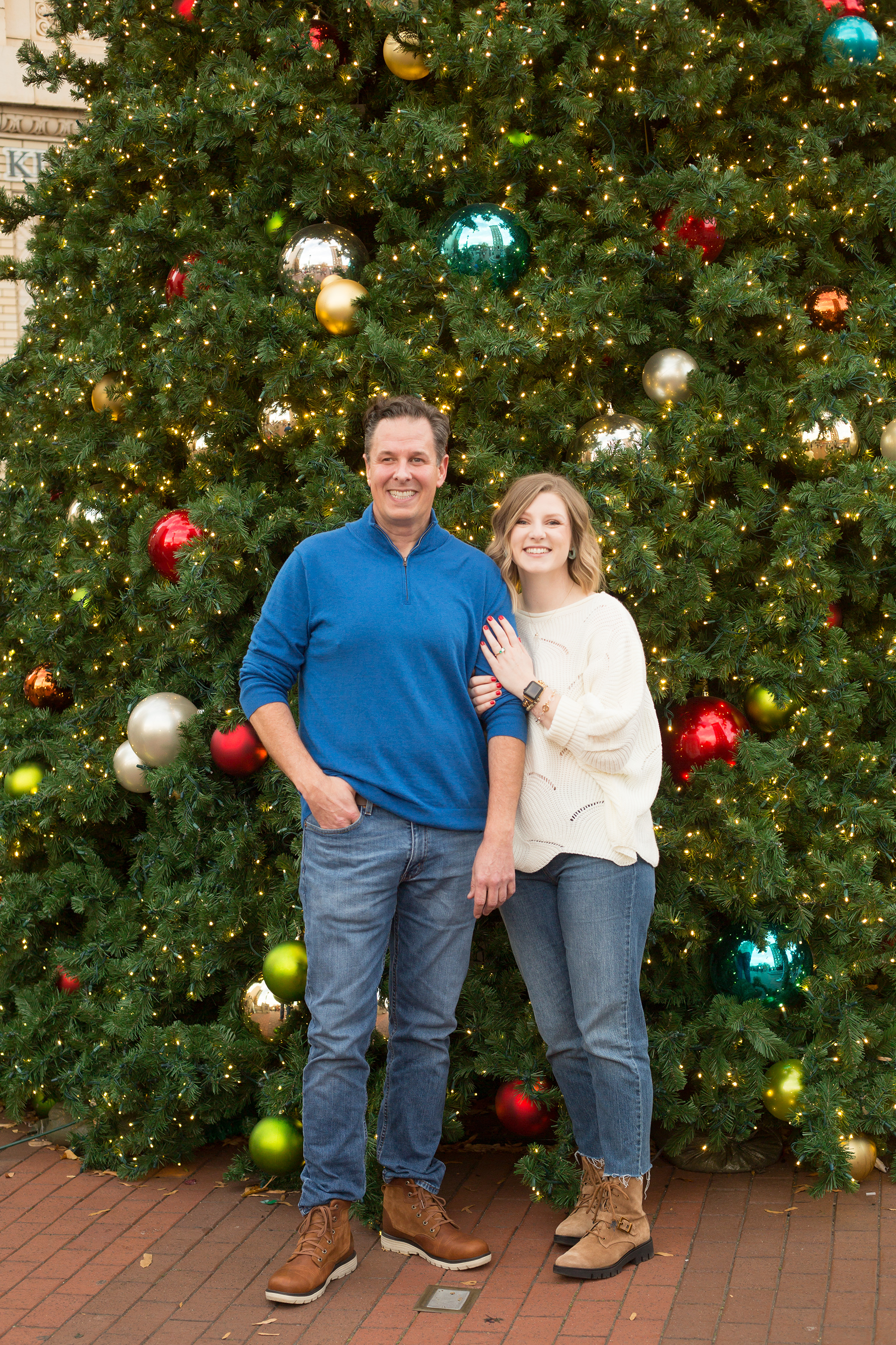 Falls Park Engagement Photos | Christine Scott Photography