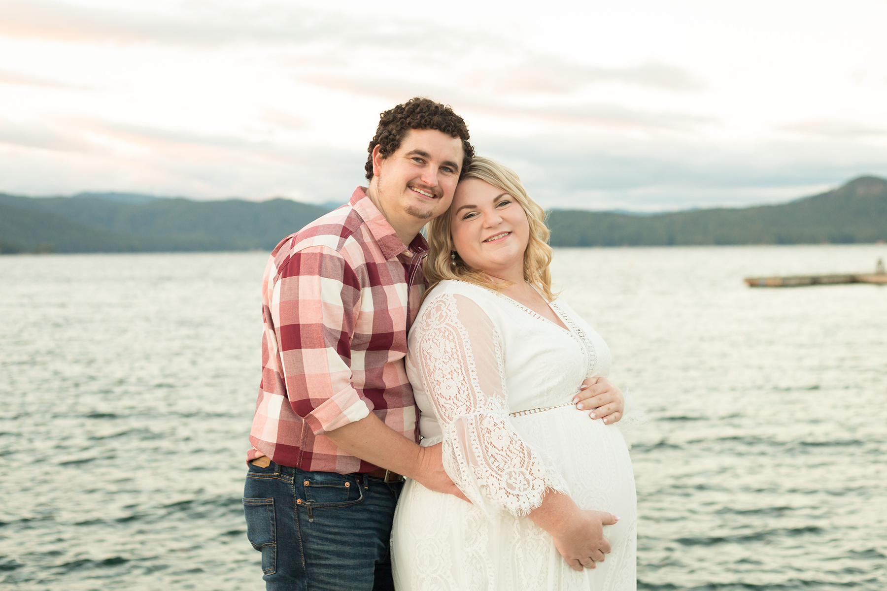 Maternity photos at Lake Jocassee | Christine Scott Photography