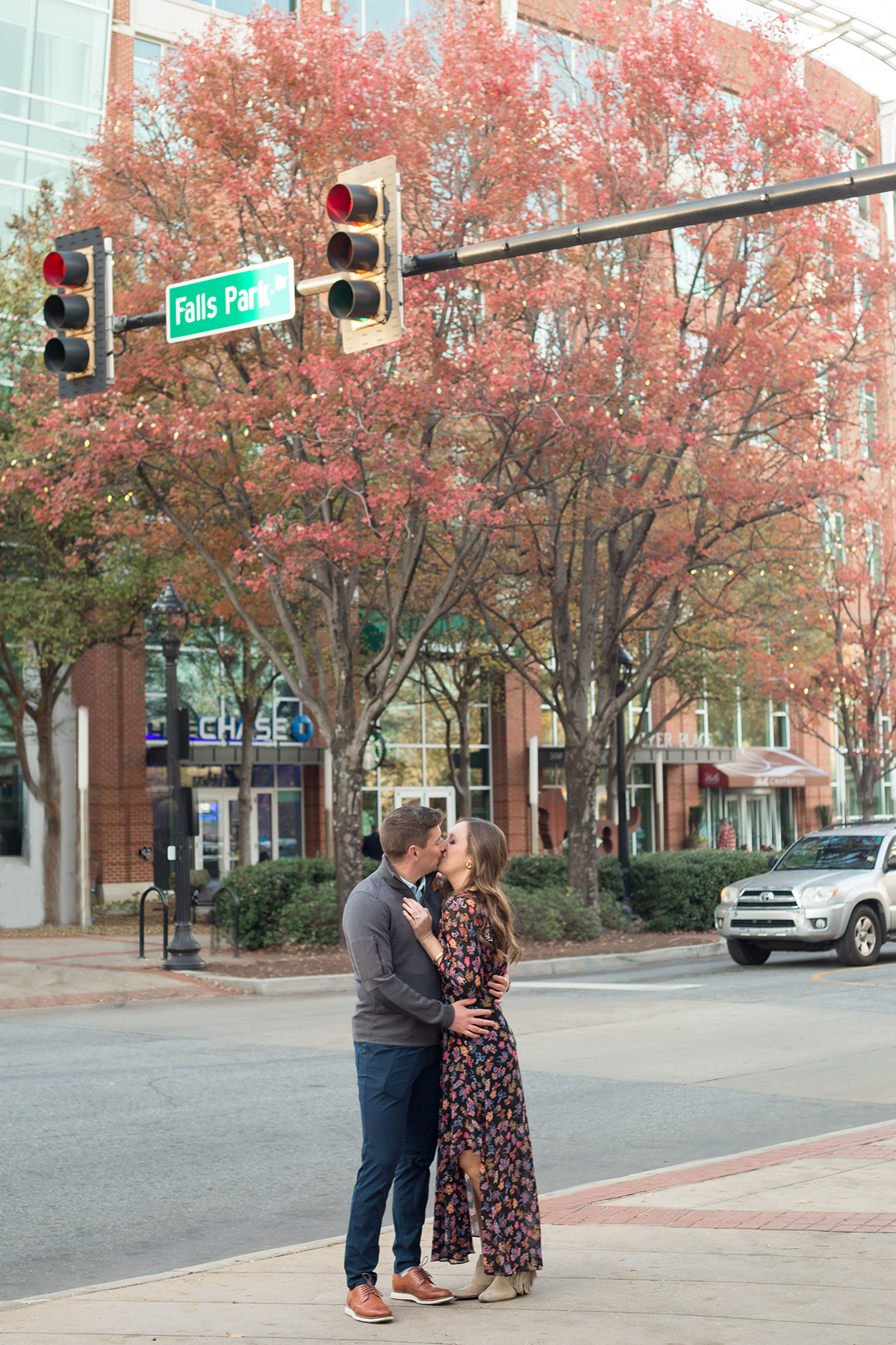 Engagement photos in downtown Greenville, SC | Christine Scott Photography