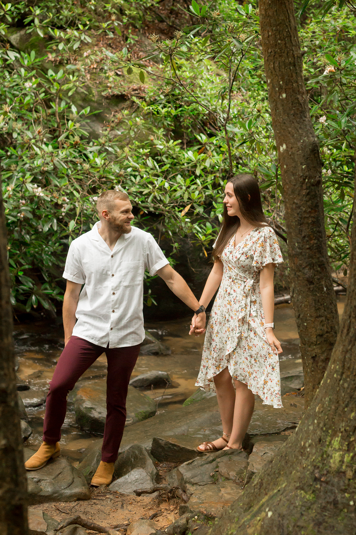 Engagement photos at Table Rock State Park | Christine Scott Photography