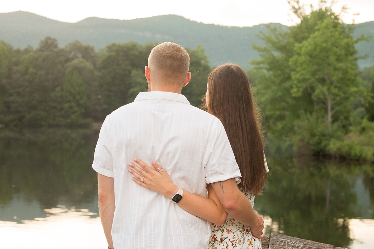 Engagement photos at Table Rock State Park | Christine Scott Photography