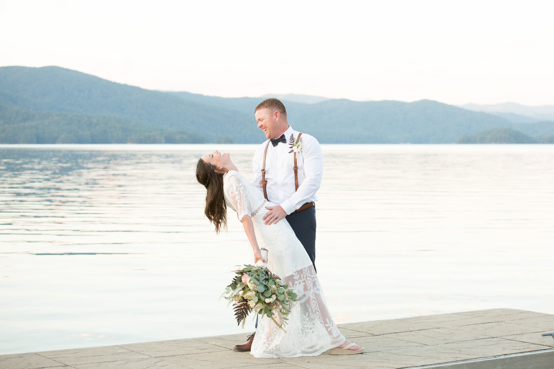 Lake Jocassee wedding photos | Christine Scott Photography