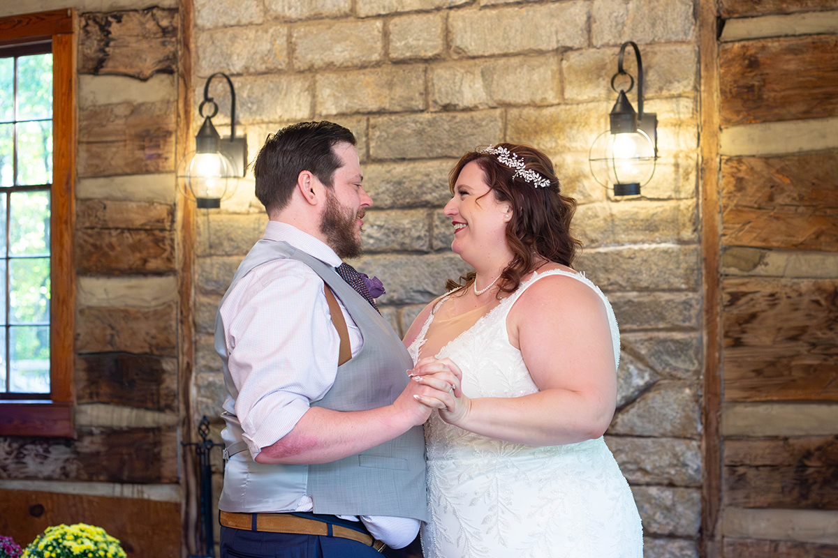 Wedding at Gaines Lodge at Table Rock | Christine Scott Photography