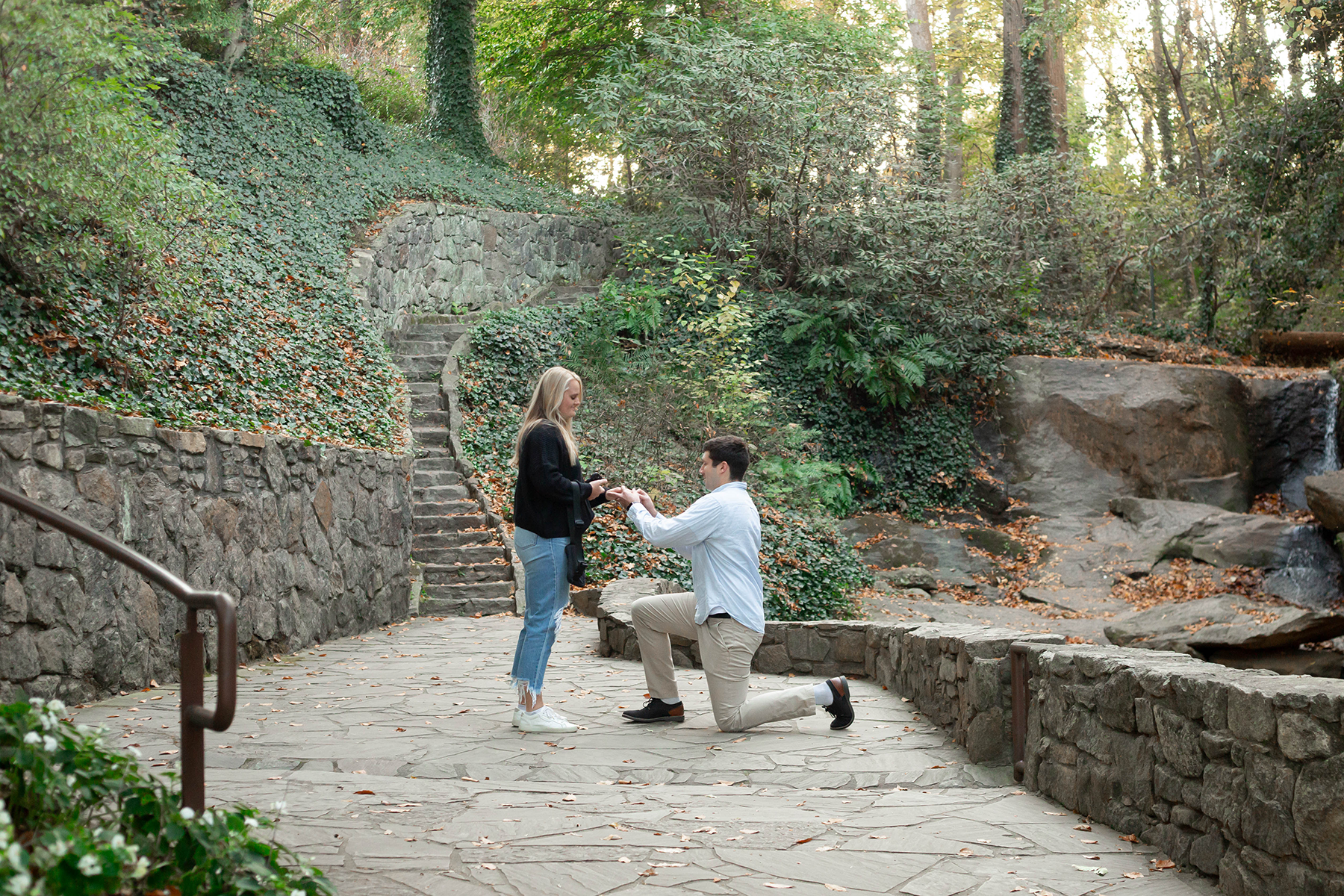 Engagement photos in Greenville, SC | Christine Scott Photography