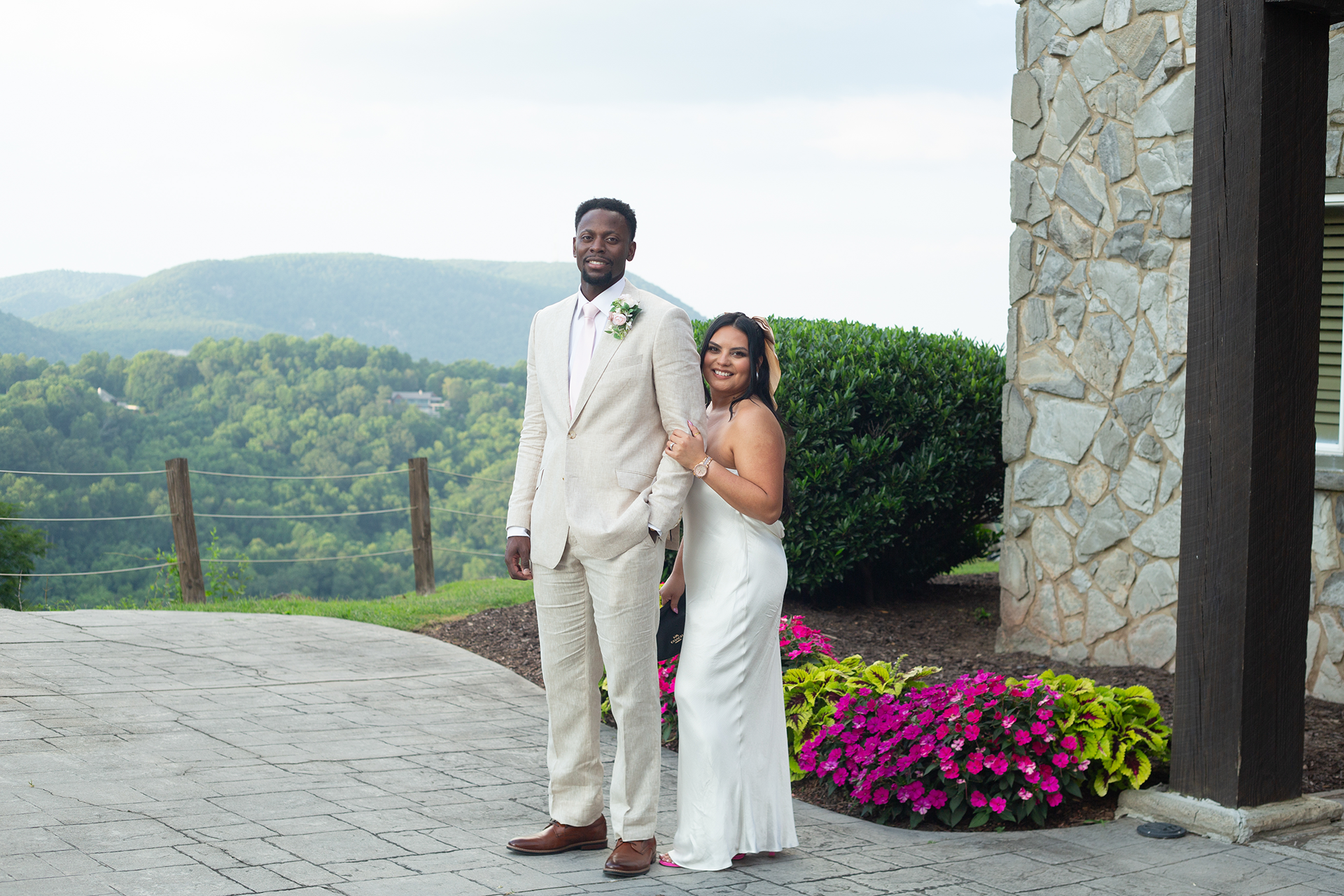 Where to elope in the mountains in South Carolina | Christine Scott Photography